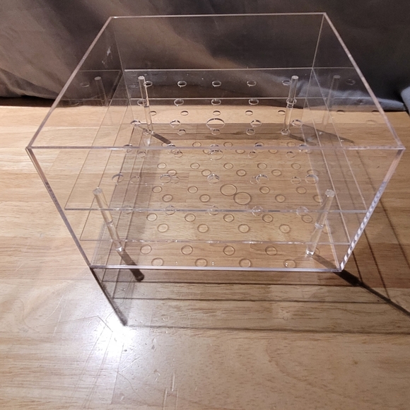 Clear Acrylic Square Flower Box Vase - 20 holes - Picture 2 of 5